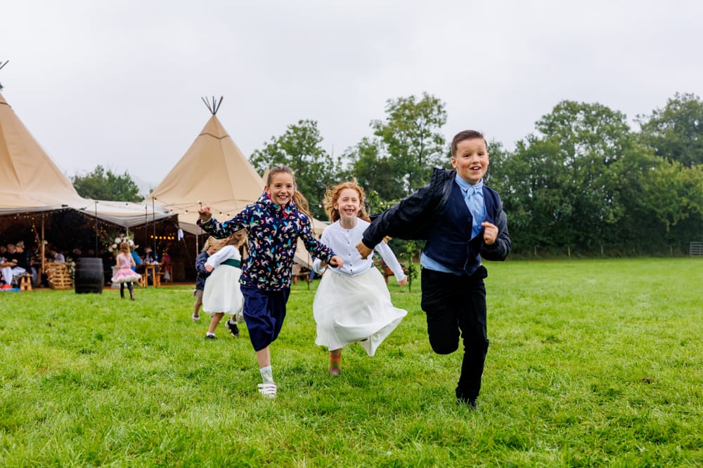 children running