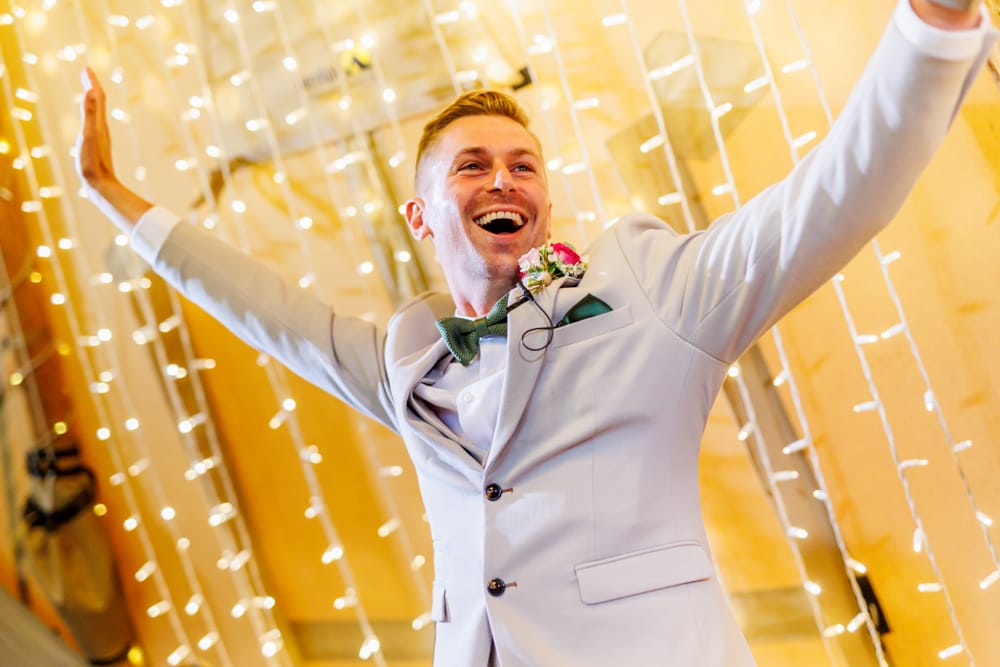 groom cheering