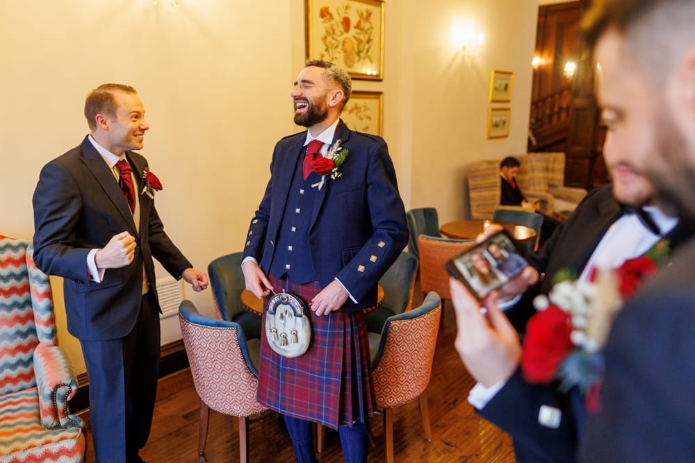 groomsmen getting ready