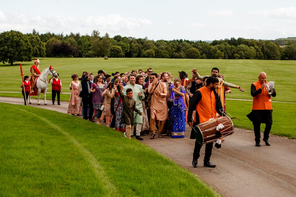 guests arriving at the ceremony